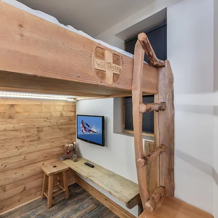 Aux Pieds Avec Balcon Et Animaux Admis - Fr-1-640-57 Val Thorens